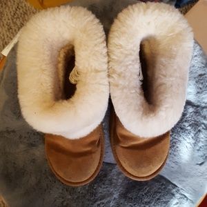Chestnut ellee uggs!